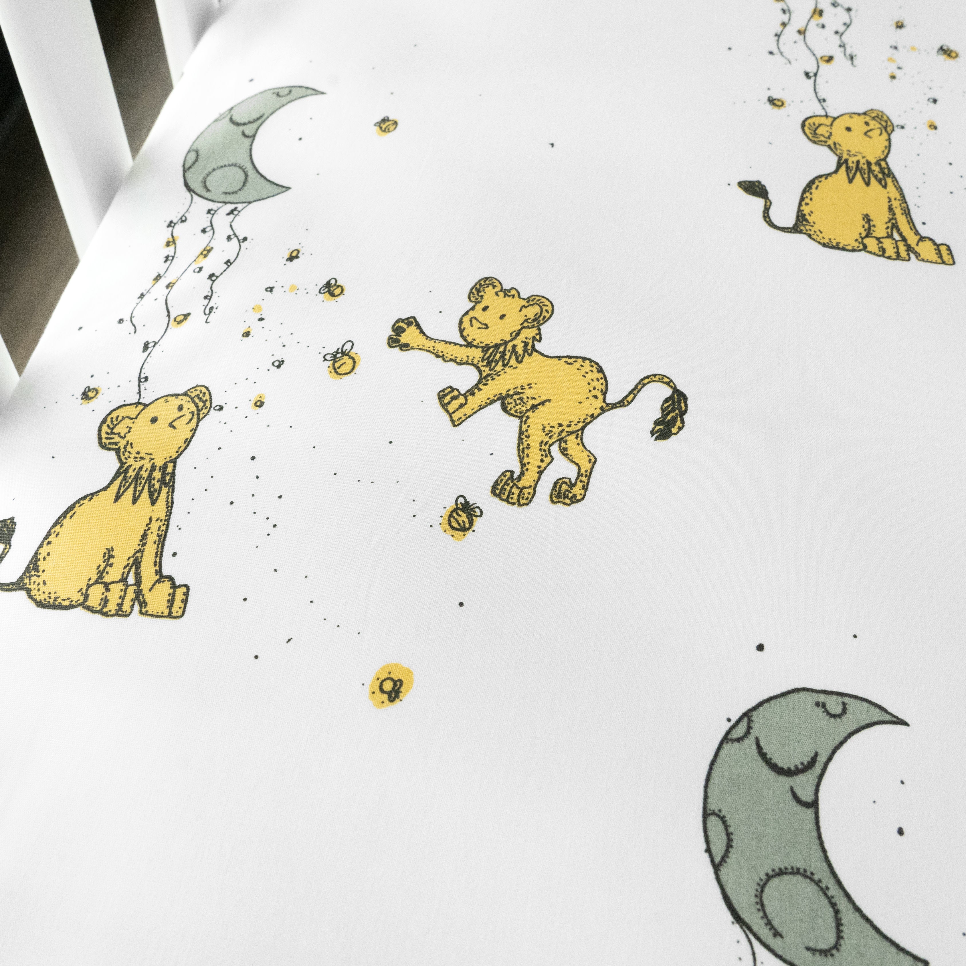 100% Cotton Fitted Crib Sheets - Lions & Stars - 2 Pack